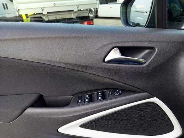 Opel Crossland X 1.2l