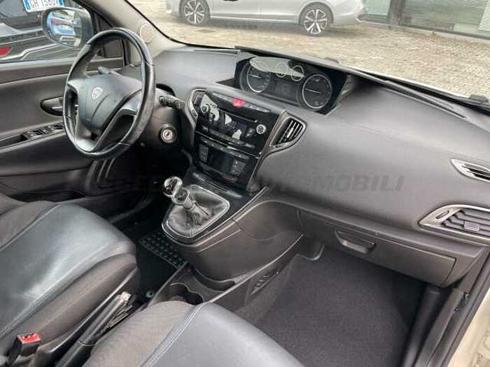 Lancia Ypsilon 1.2l