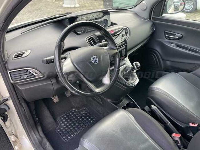 Lancia Ypsilon 1.2l
