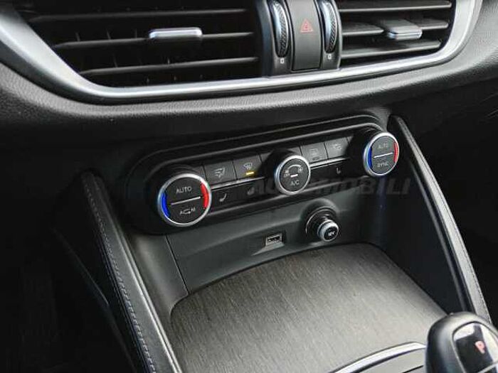 Alfa Romeo Stelvio 2.1l