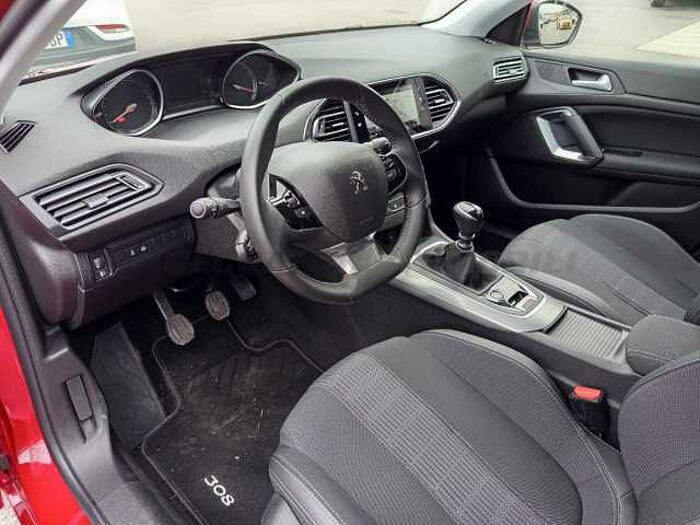 Peugeot 308 1.2l