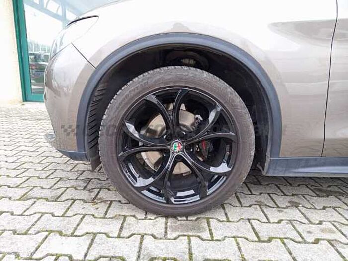 Alfa Romeo Stelvio 2.1l