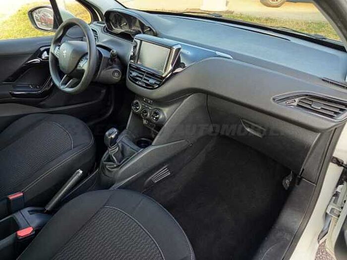 Peugeot 208 1.2l