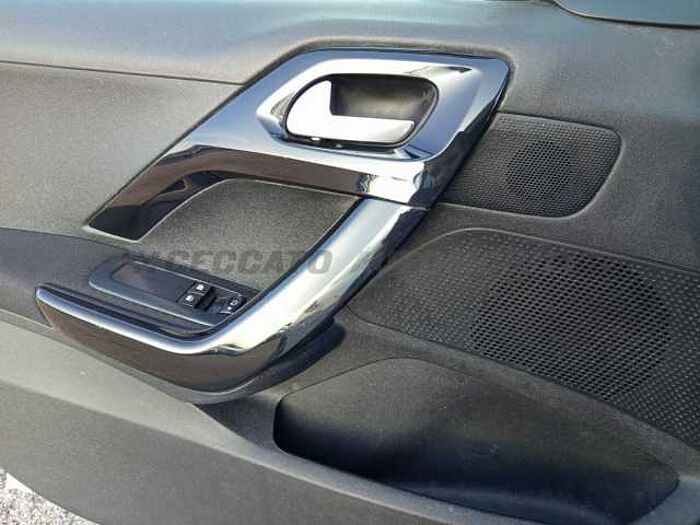 Peugeot 208 1.2l