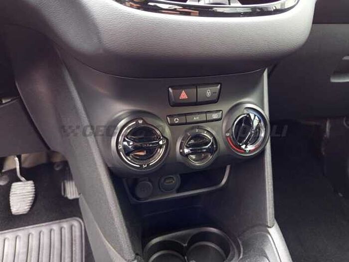 Peugeot 208 1.2l
