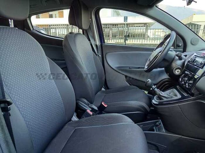 Lancia Ypsilon 1.2l