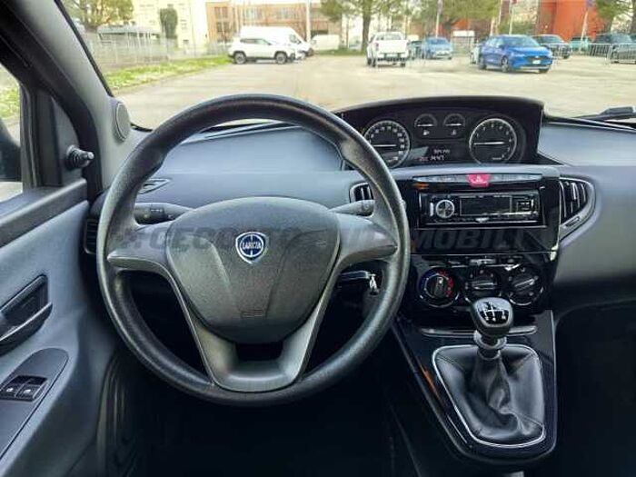 Lancia Ypsilon 1.2l