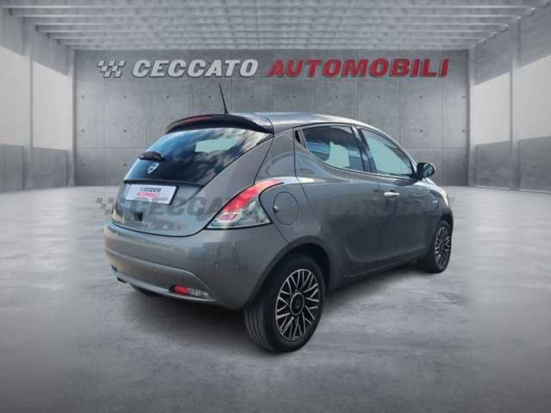 Lancia Ypsilon 1.0l - grey