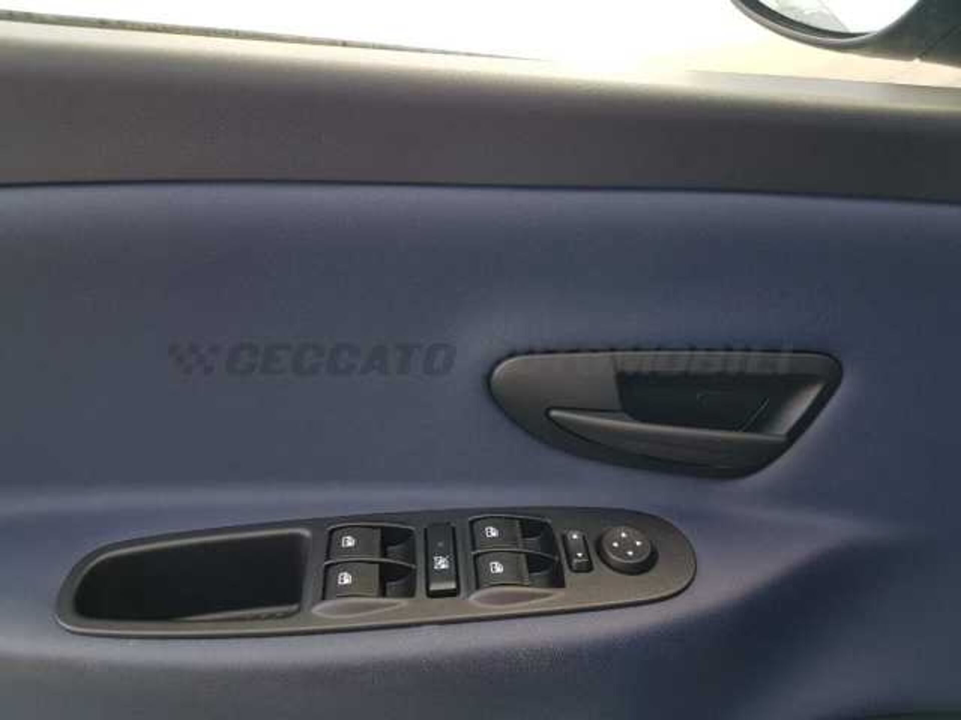 Lancia Ypsilon 1.0l - grey