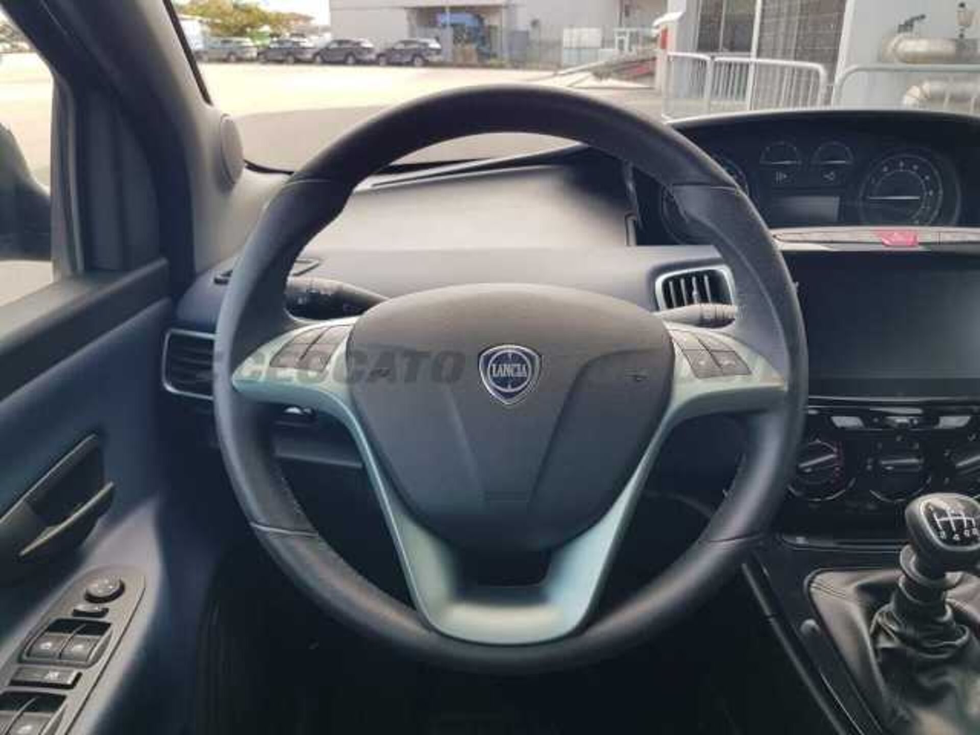 Lancia Ypsilon 1.0l - grey