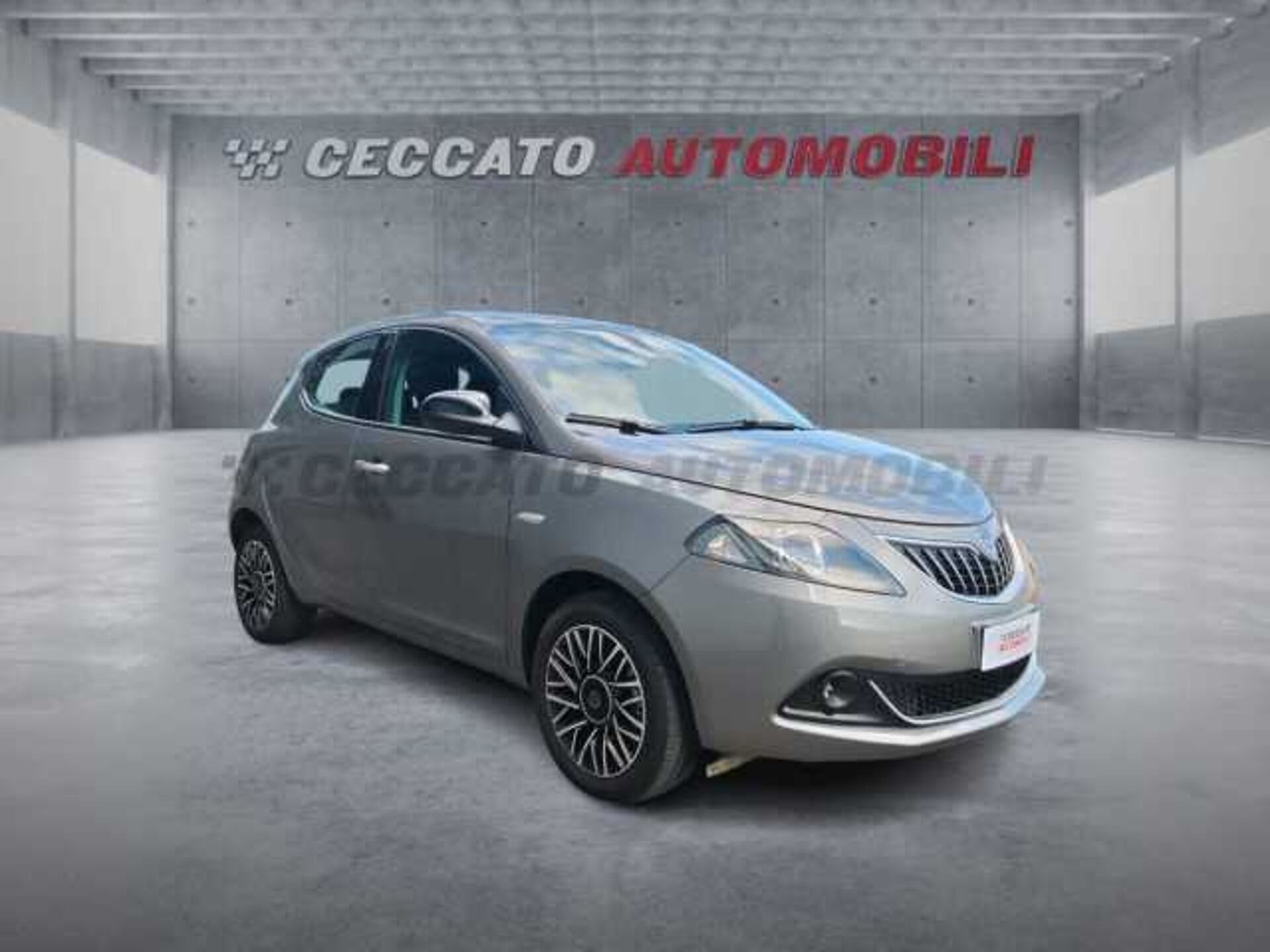 Lancia Ypsilon 1.0l - grey