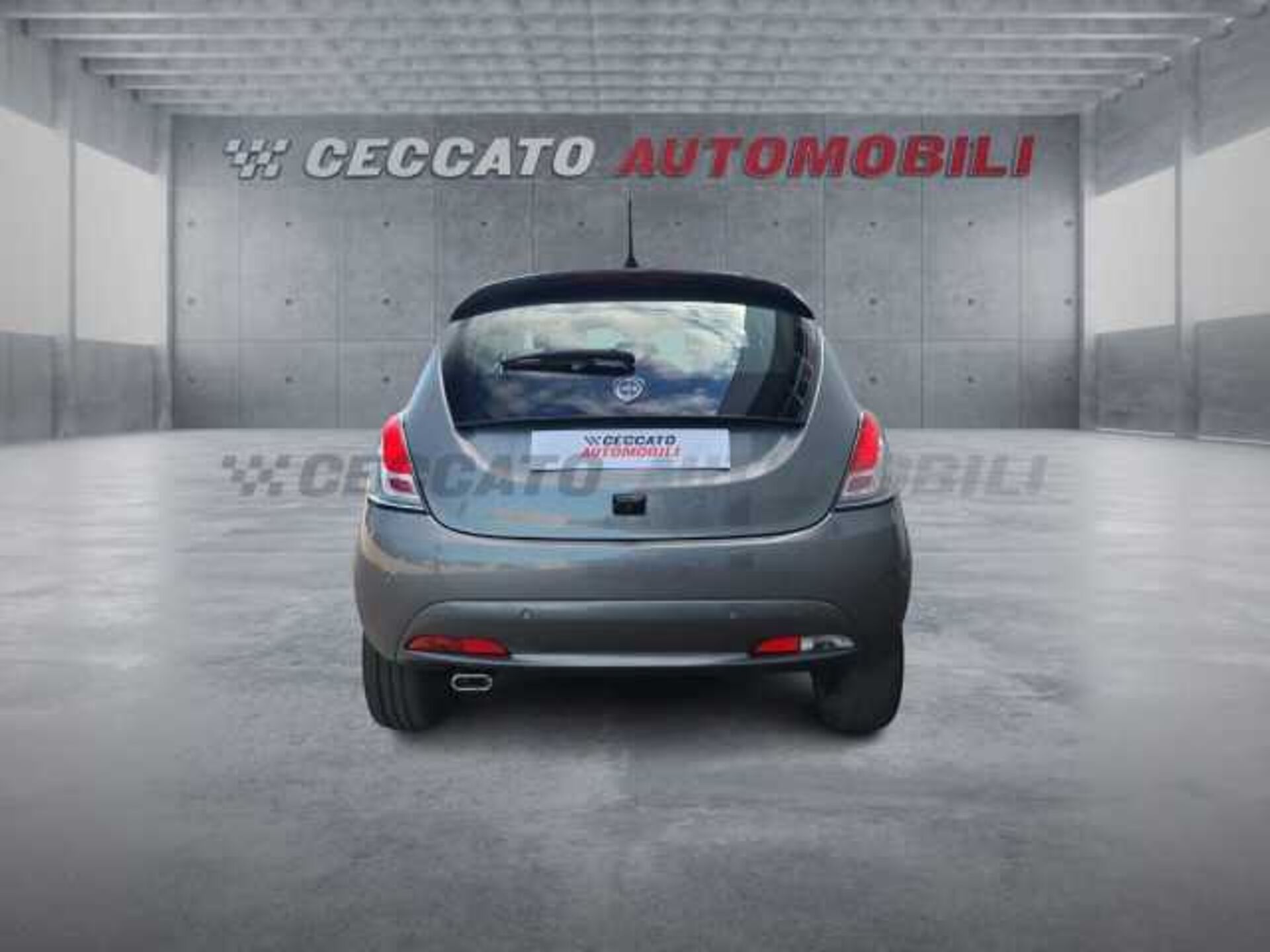 Lancia Ypsilon 1.0l - grey
