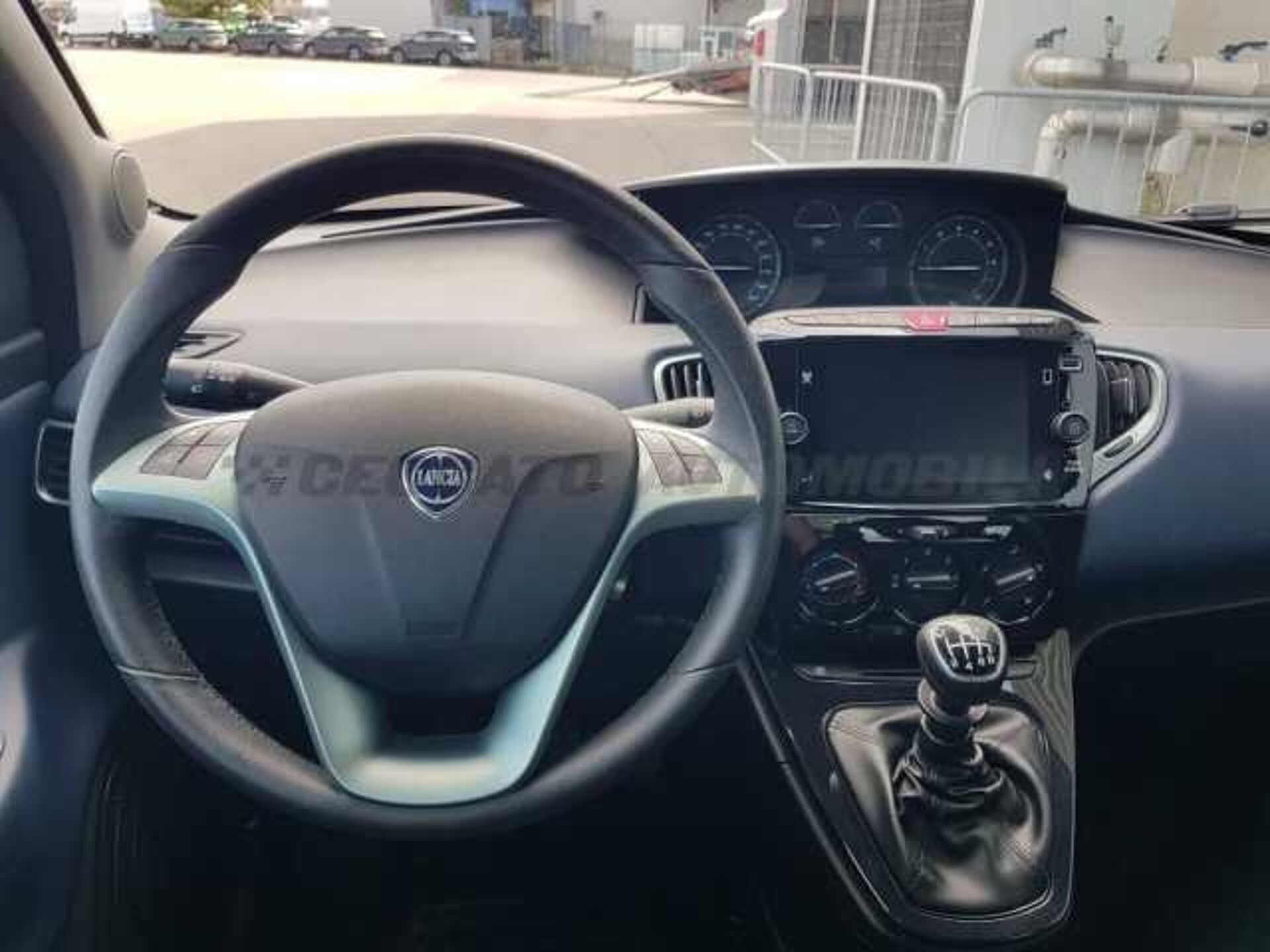 Lancia Ypsilon 1.0l - grey