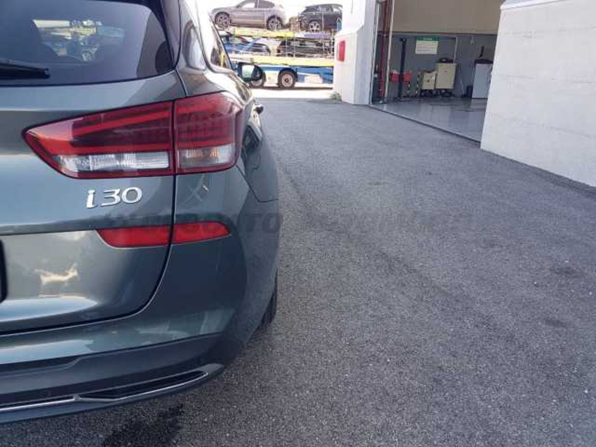 Hyundai i30 1.0l - grey