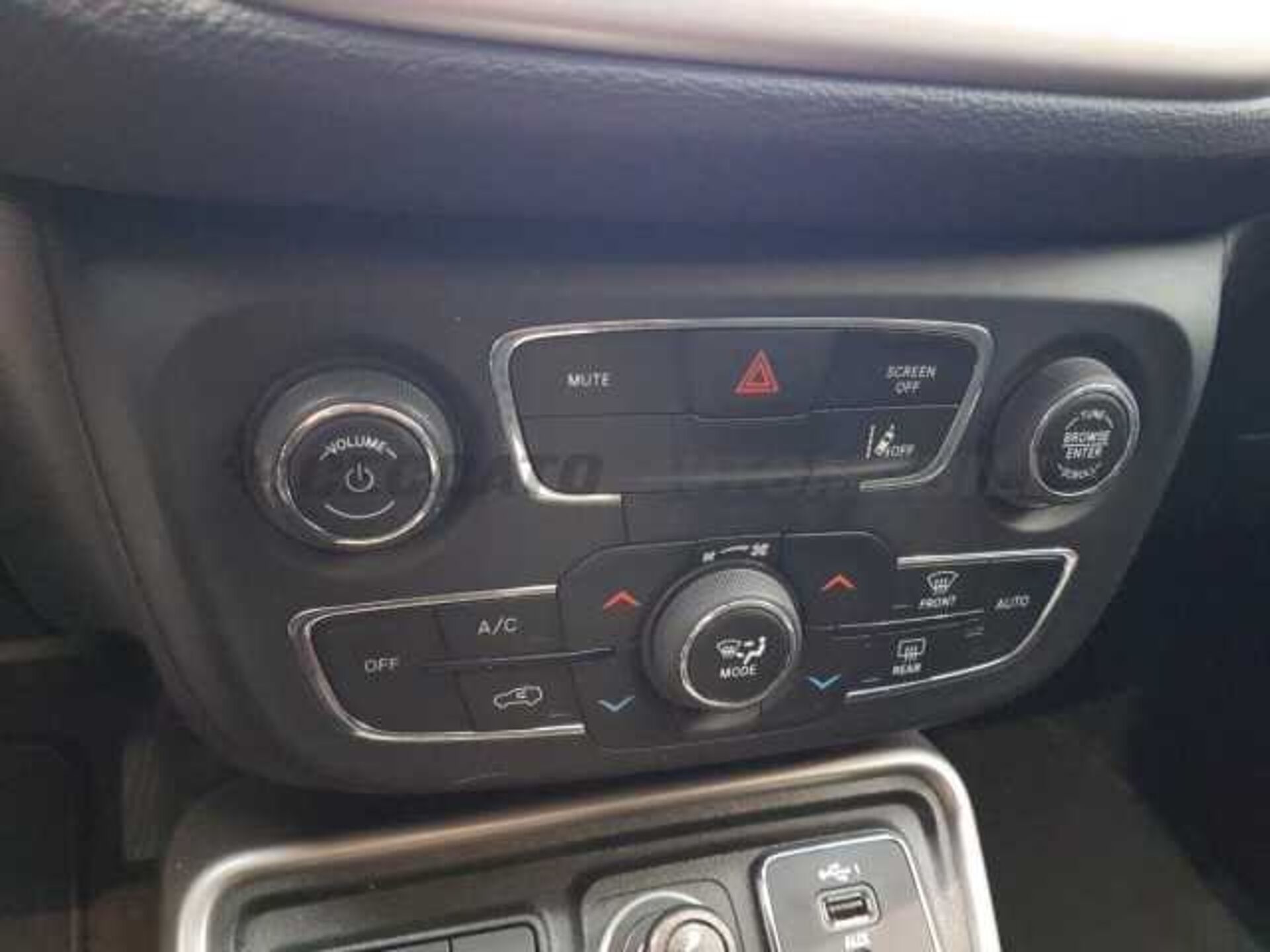 Jeep Compass 1.3l - grey