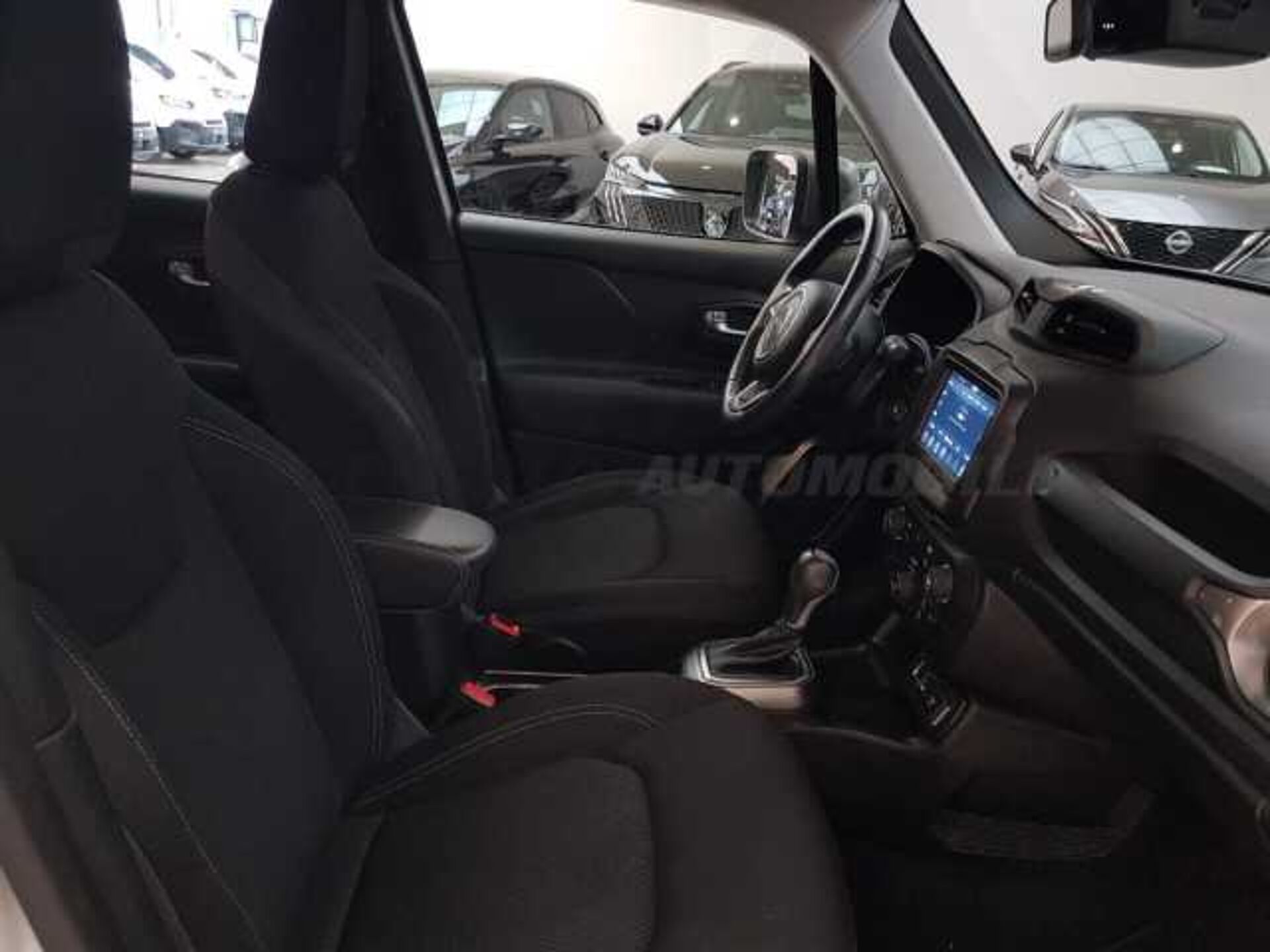 Jeep Renegade 1.3l - white