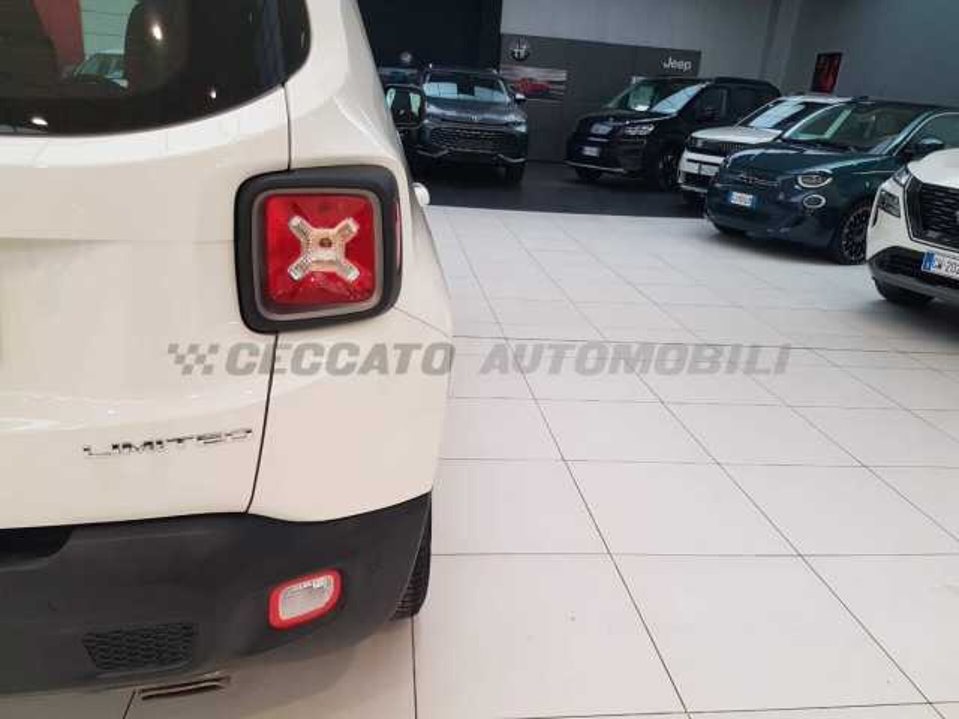 Jeep Renegade 1.3l - white