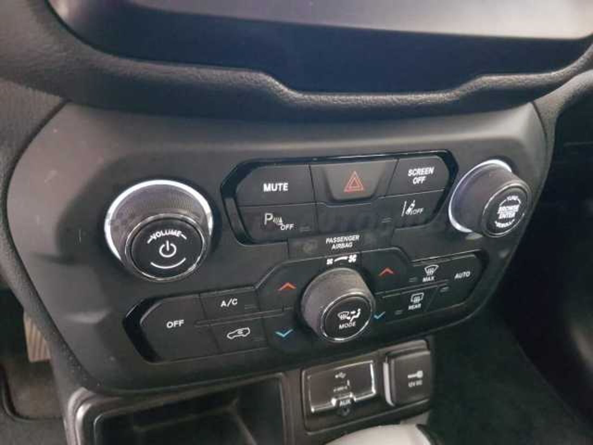 Jeep Renegade 1.3l - white