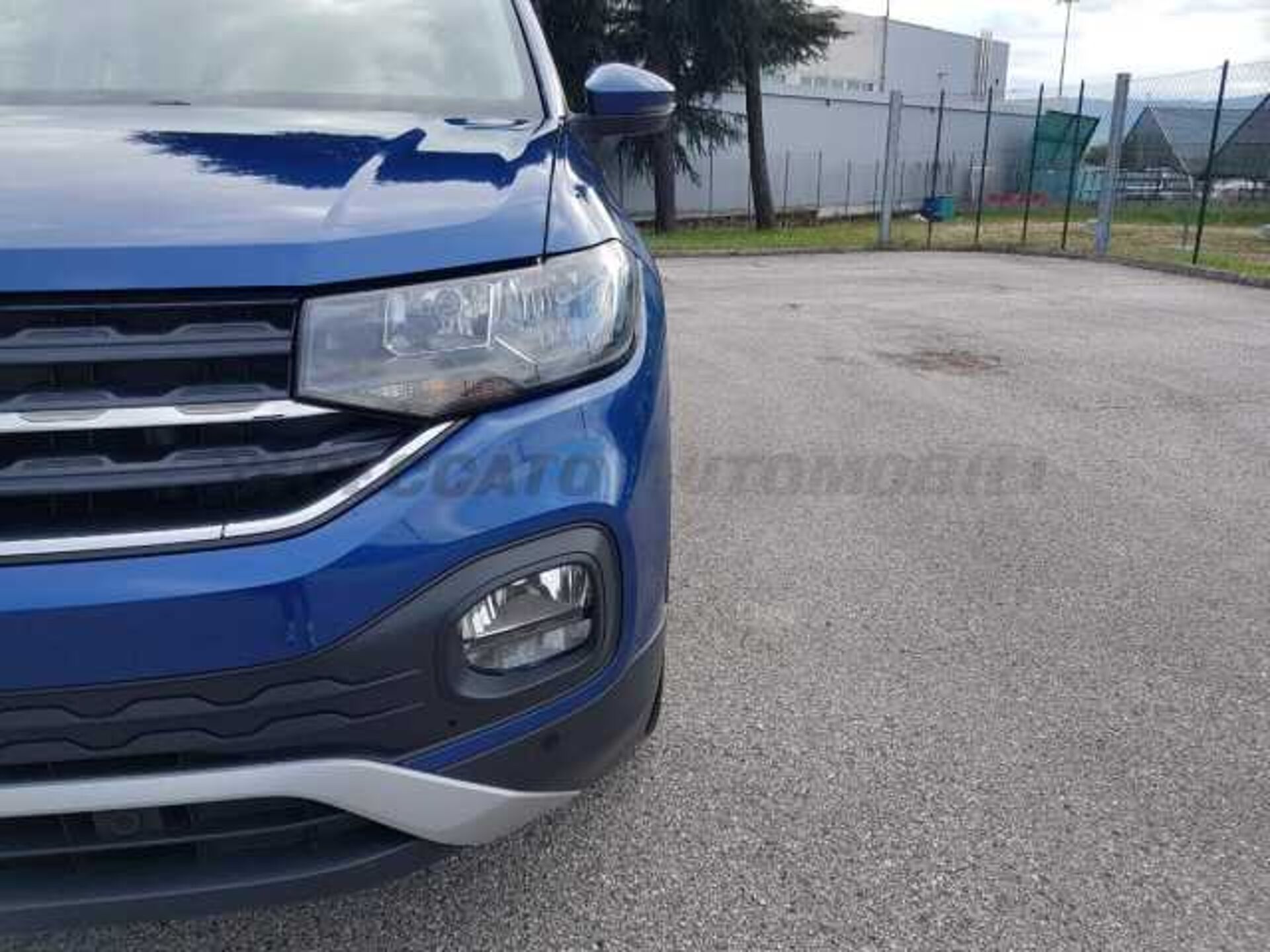 Volkswagen 1.0l - blue