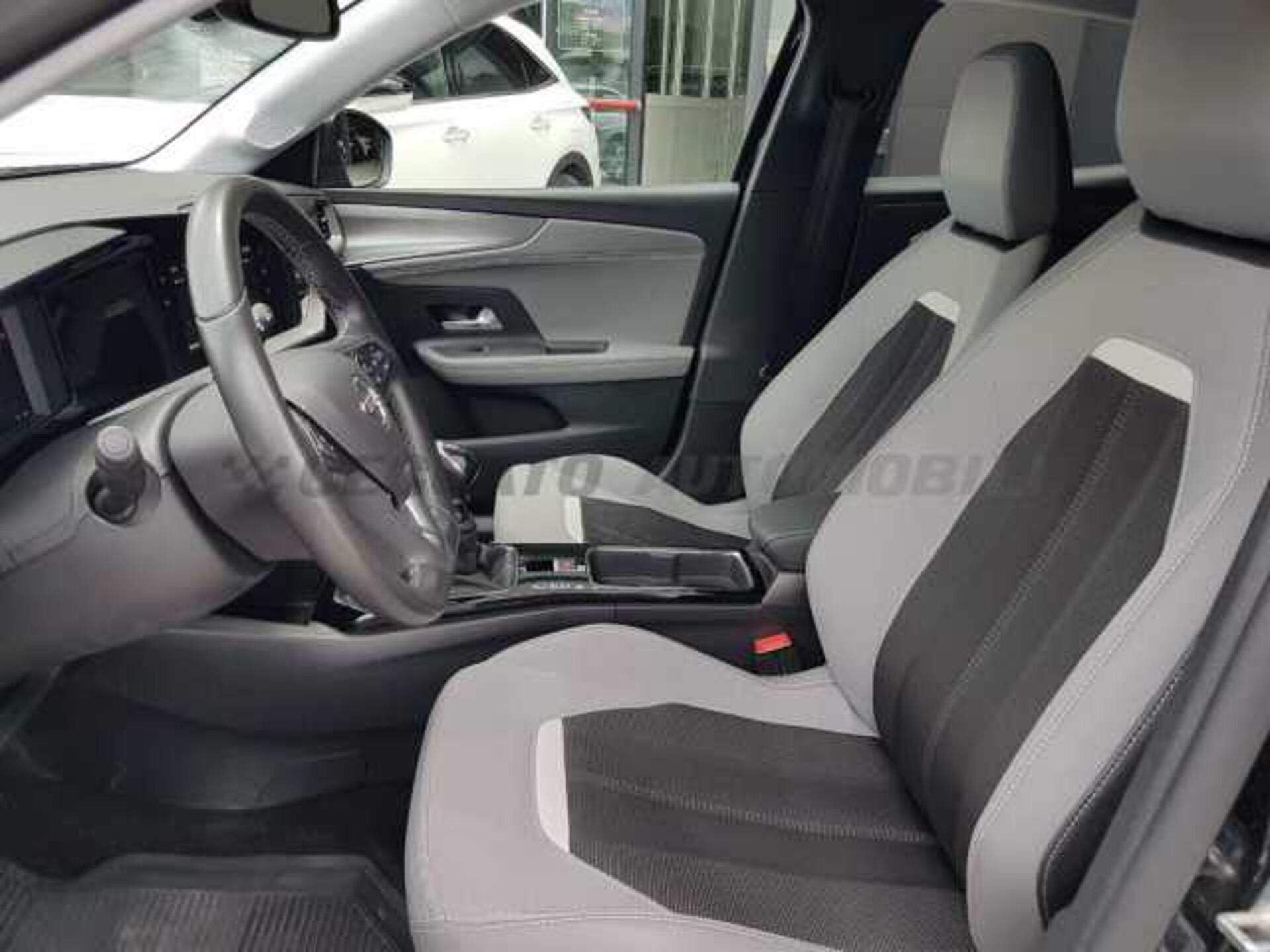 Opel Mokka 1.2l - black