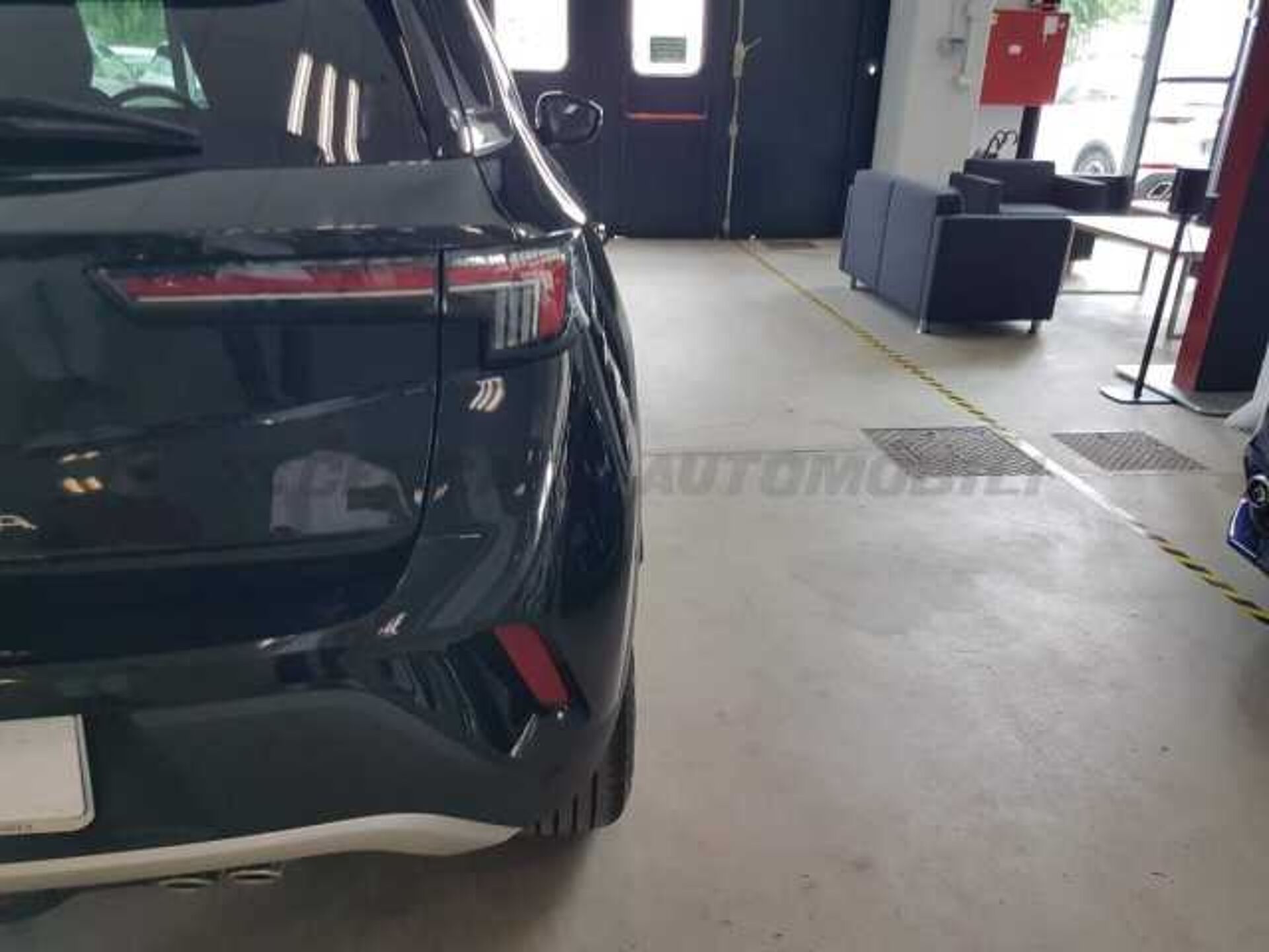 Opel Mokka 1.2l - black