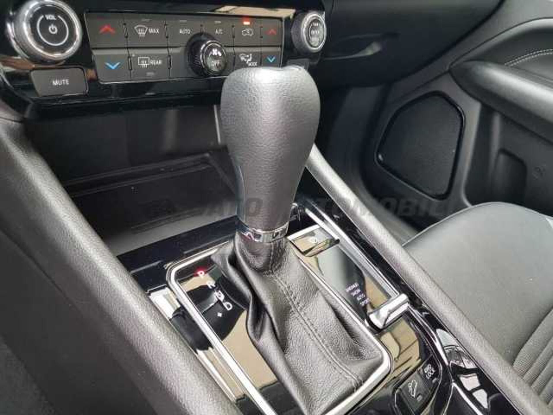 Jeep Compass 1.3l - white