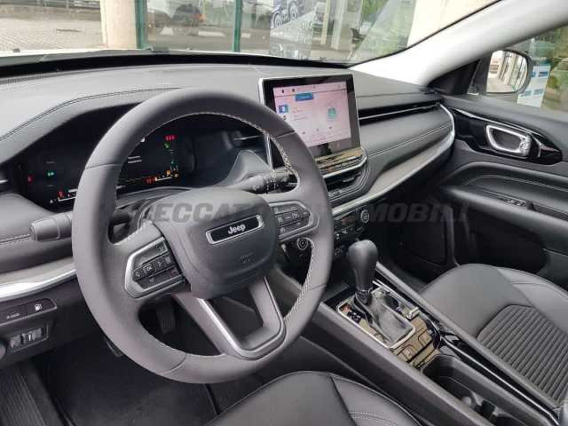 Jeep Compass 1.3l - white