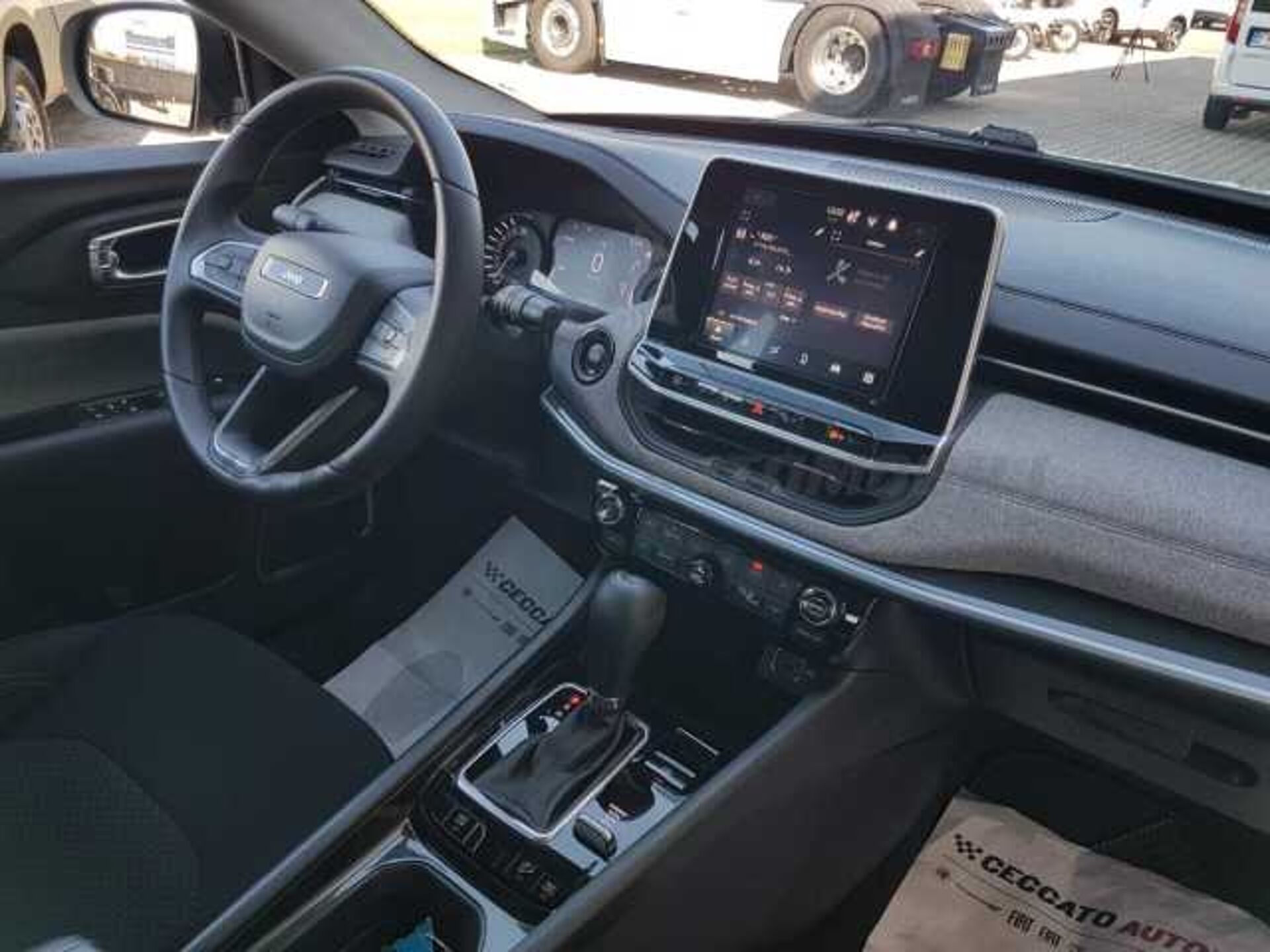 Jeep Compass 1.3l - white