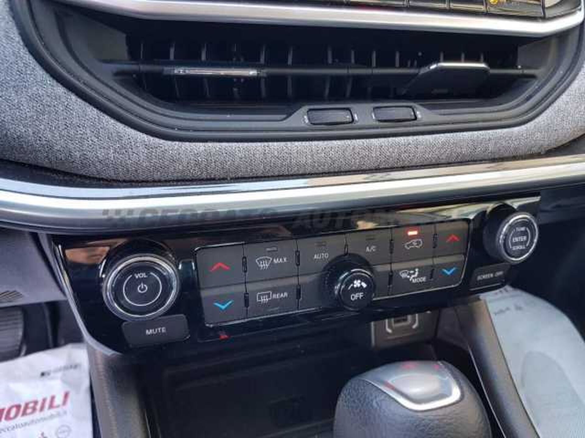 Jeep Compass 1.3l - white