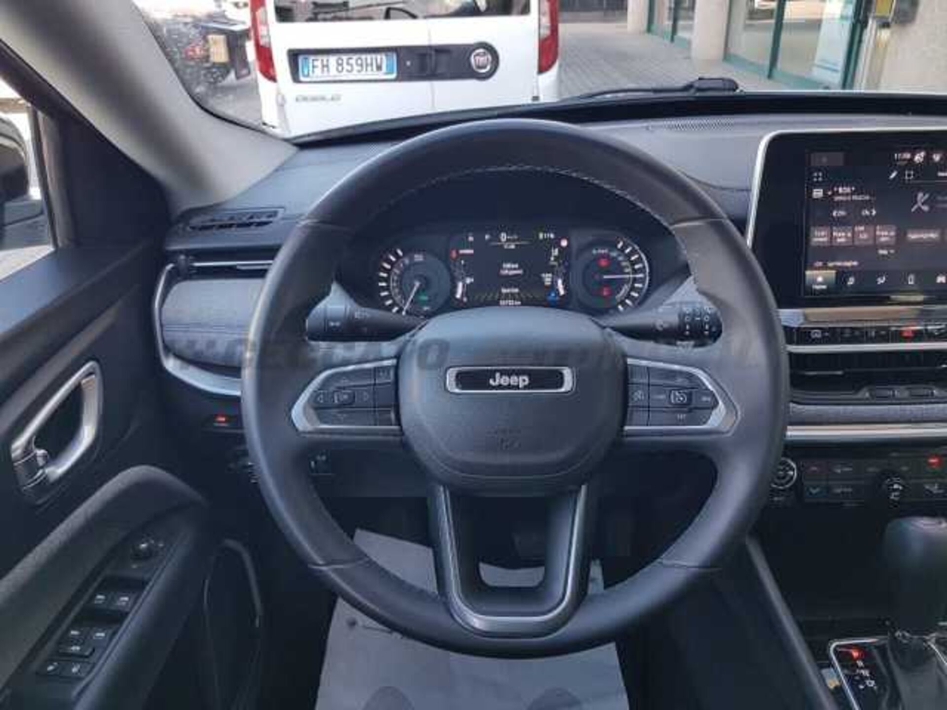 Jeep Compass 1.3l - white