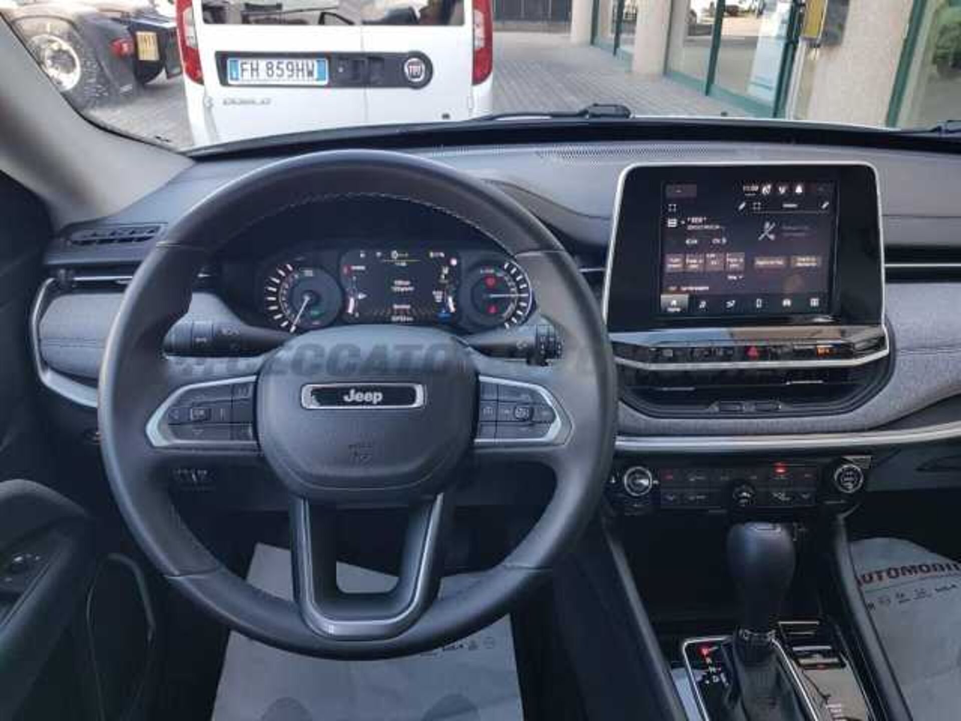 Jeep Compass 1.3l - white