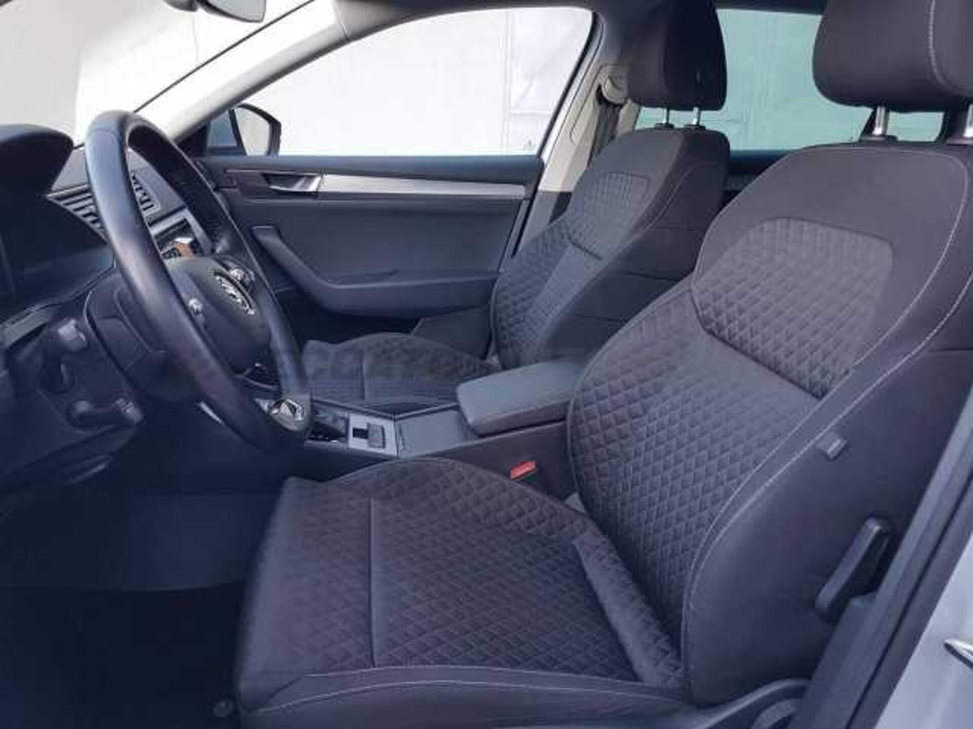 SKODA Superb 2.0l - grey