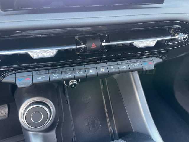 Alfa Romeo Tonale 1.6l - blue