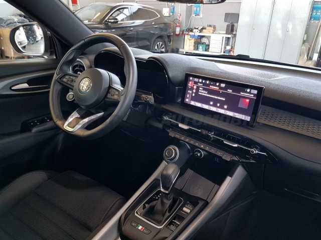 Alfa Romeo Tonale 1.6l - white