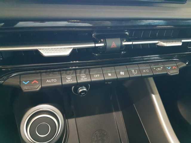 Alfa Romeo Tonale 1.6l - white