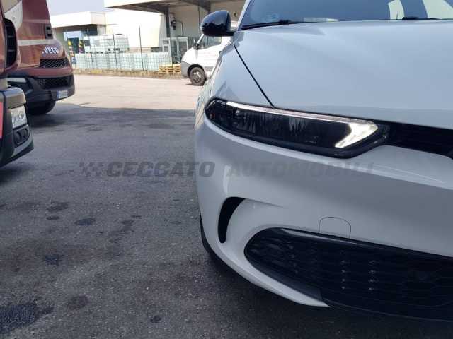 Alfa Romeo Tonale 1.6l - white