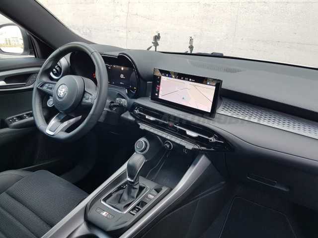 Alfa Romeo Tonale 1.6l - white