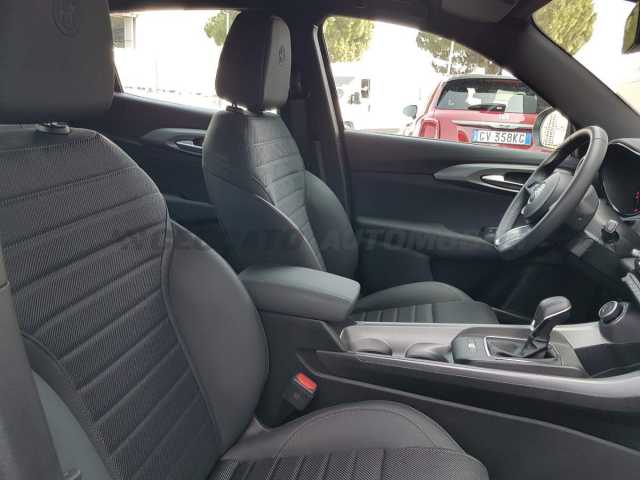 Alfa Romeo Tonale 1.6l - white