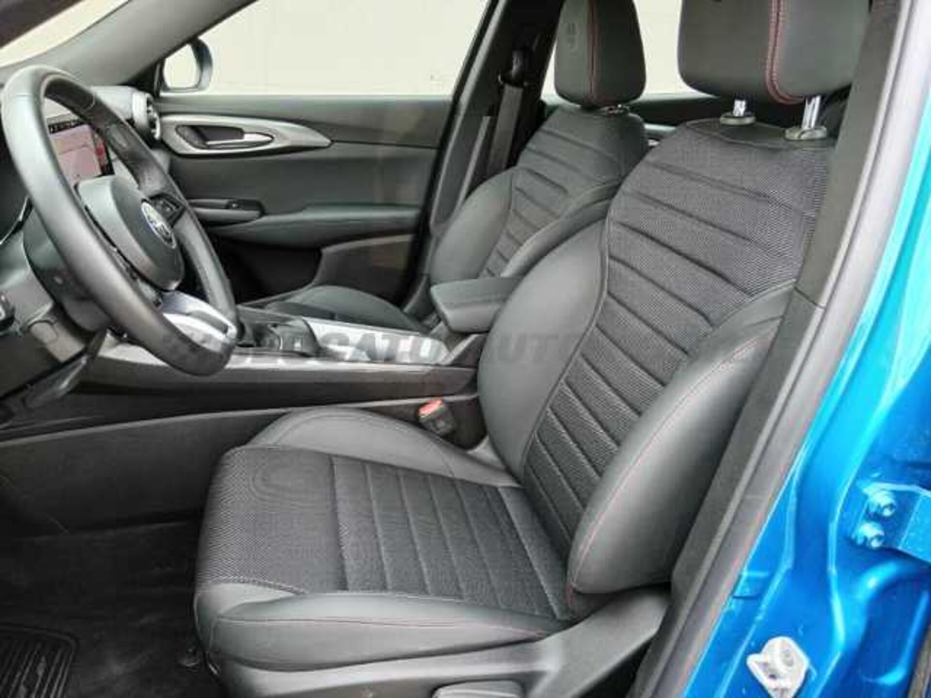 Alfa Romeo Tonale 1.6l - blue