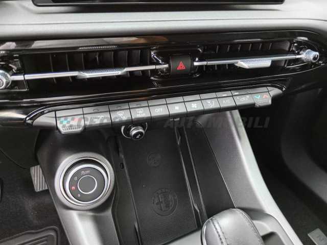 Alfa Romeo Tonale 1.6l - blue