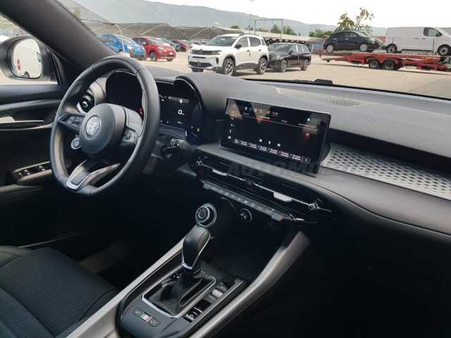 Alfa Romeo Tonale 1.6l - white