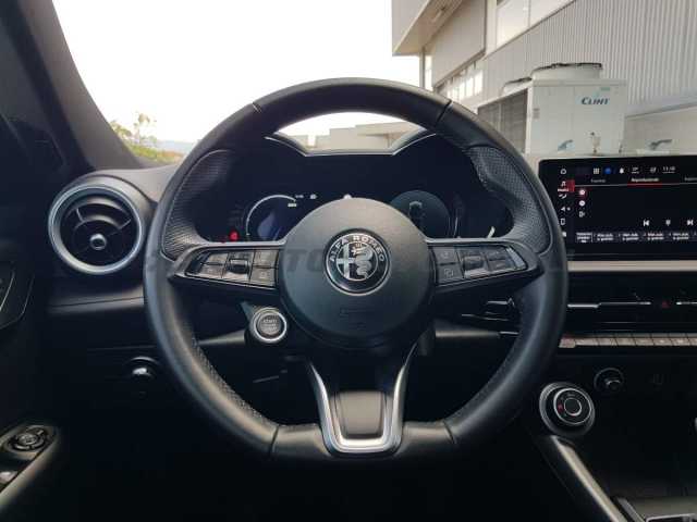 Alfa Romeo Tonale 1.6l - white