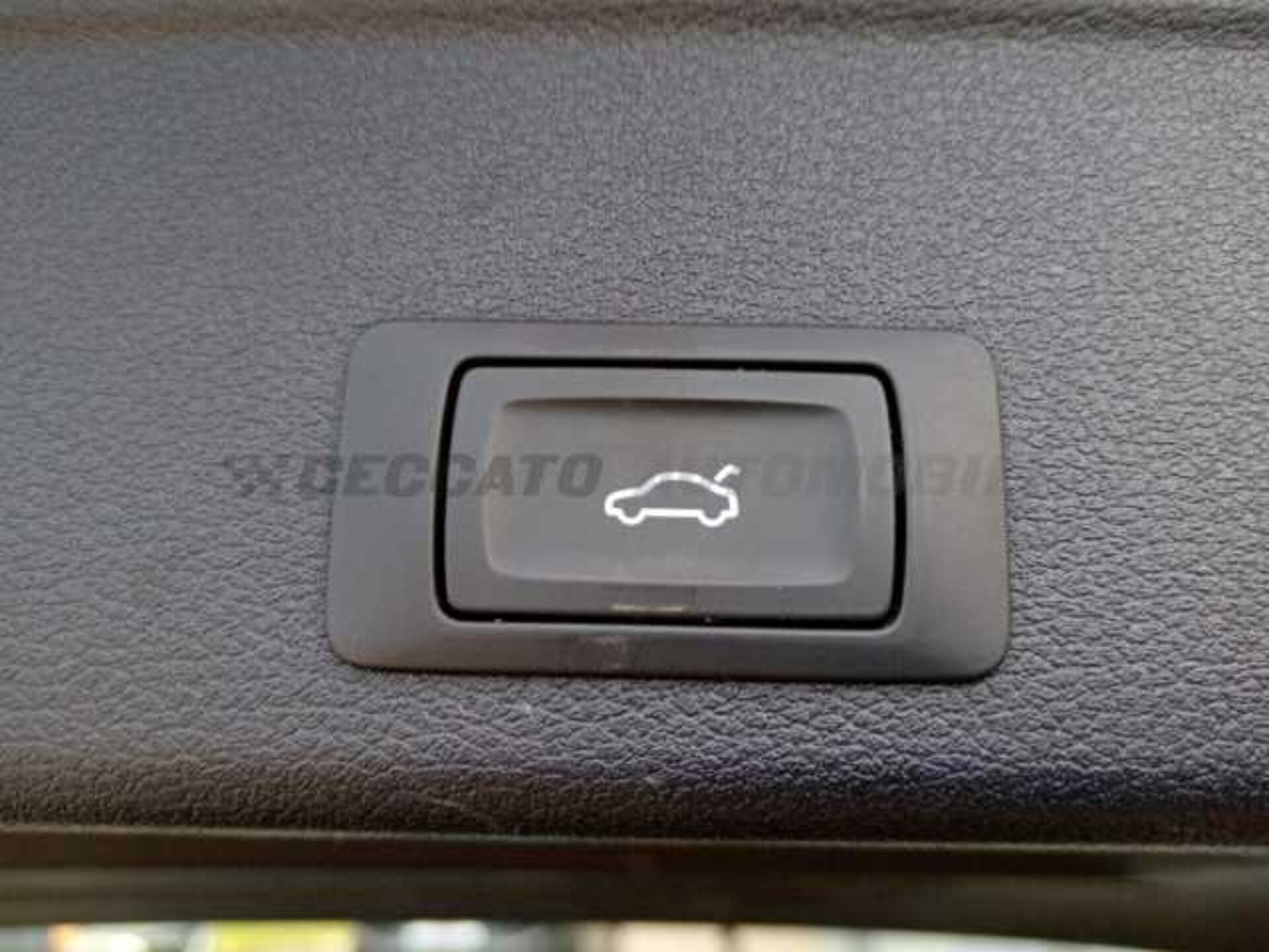 Audi A4 2.0l - black