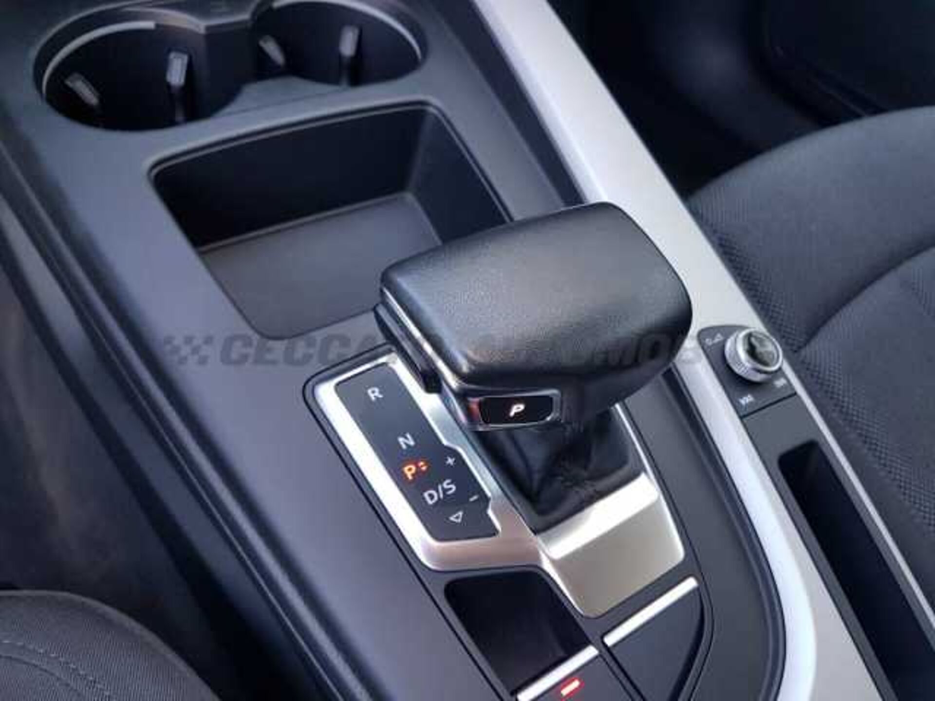 Audi A4 2.0l - black