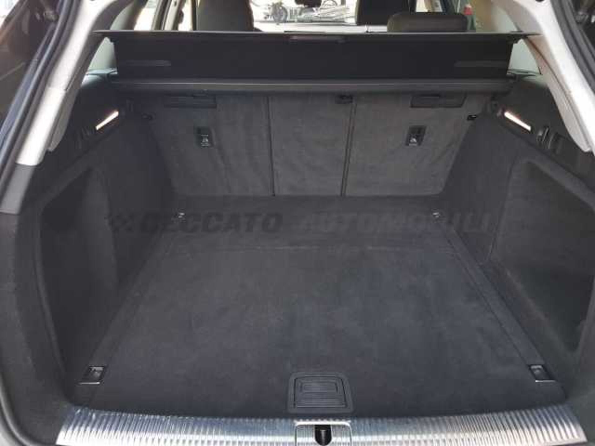 Audi A4 2.0l - black