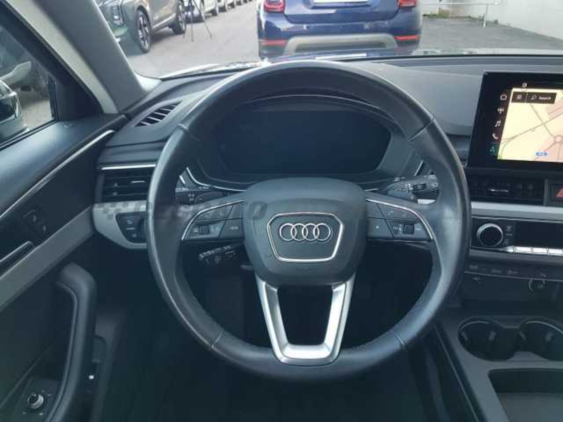 Audi A4 2.0l - black