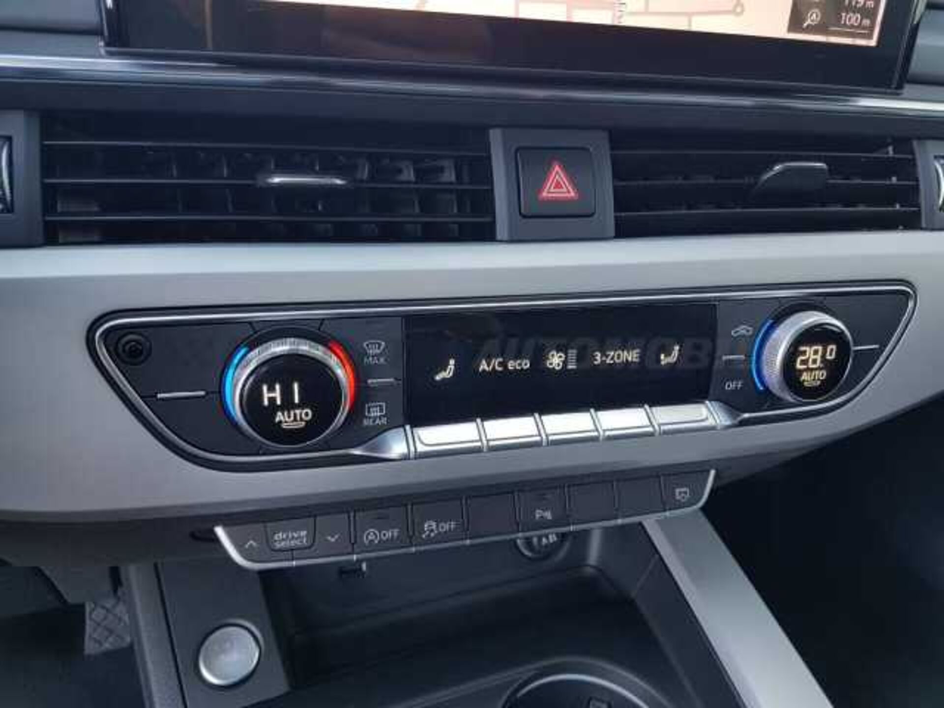 Audi A4 2.0l - black