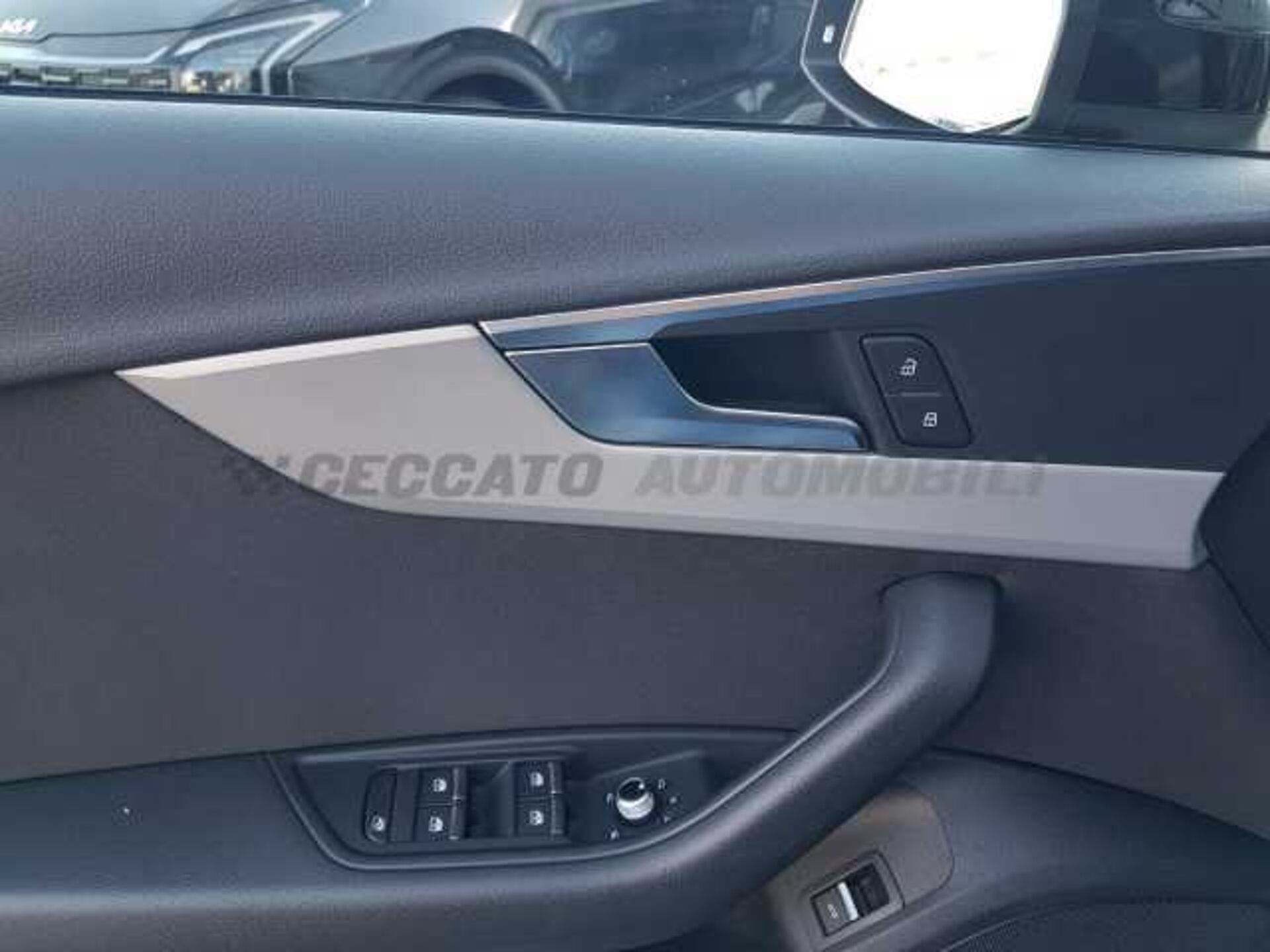 Audi A4 2.0l - black