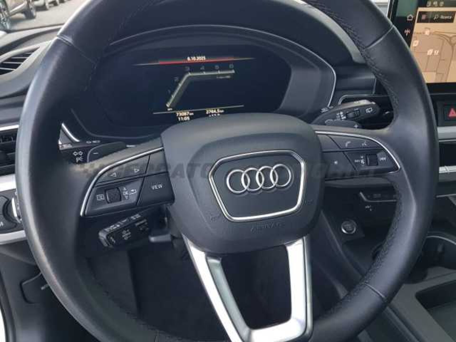 Audi A4 2.0l - white