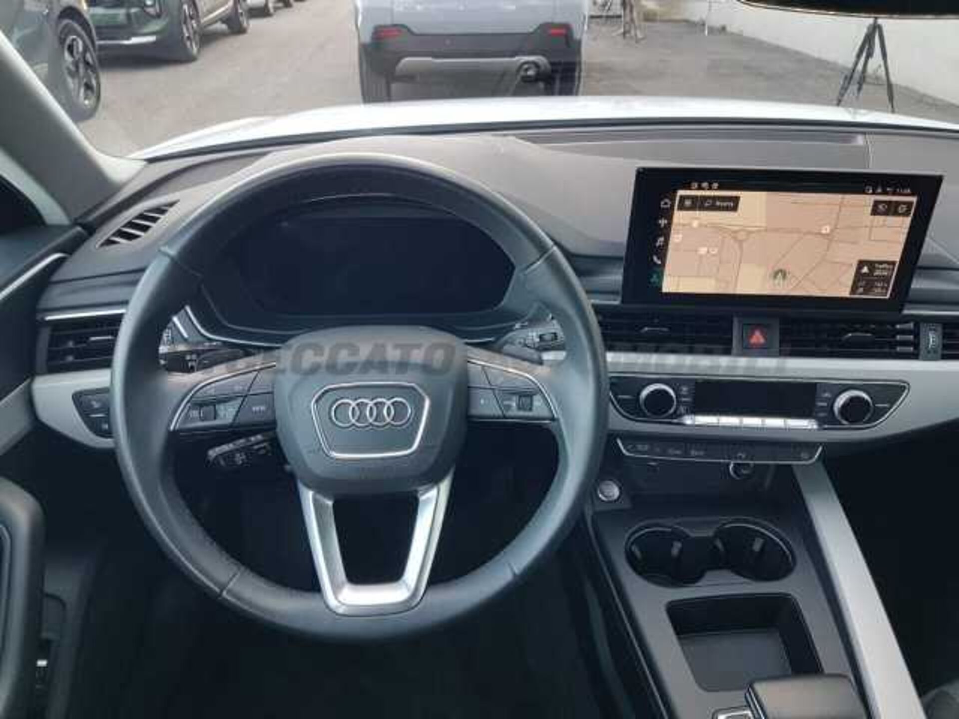 Audi A4 2.0l - white